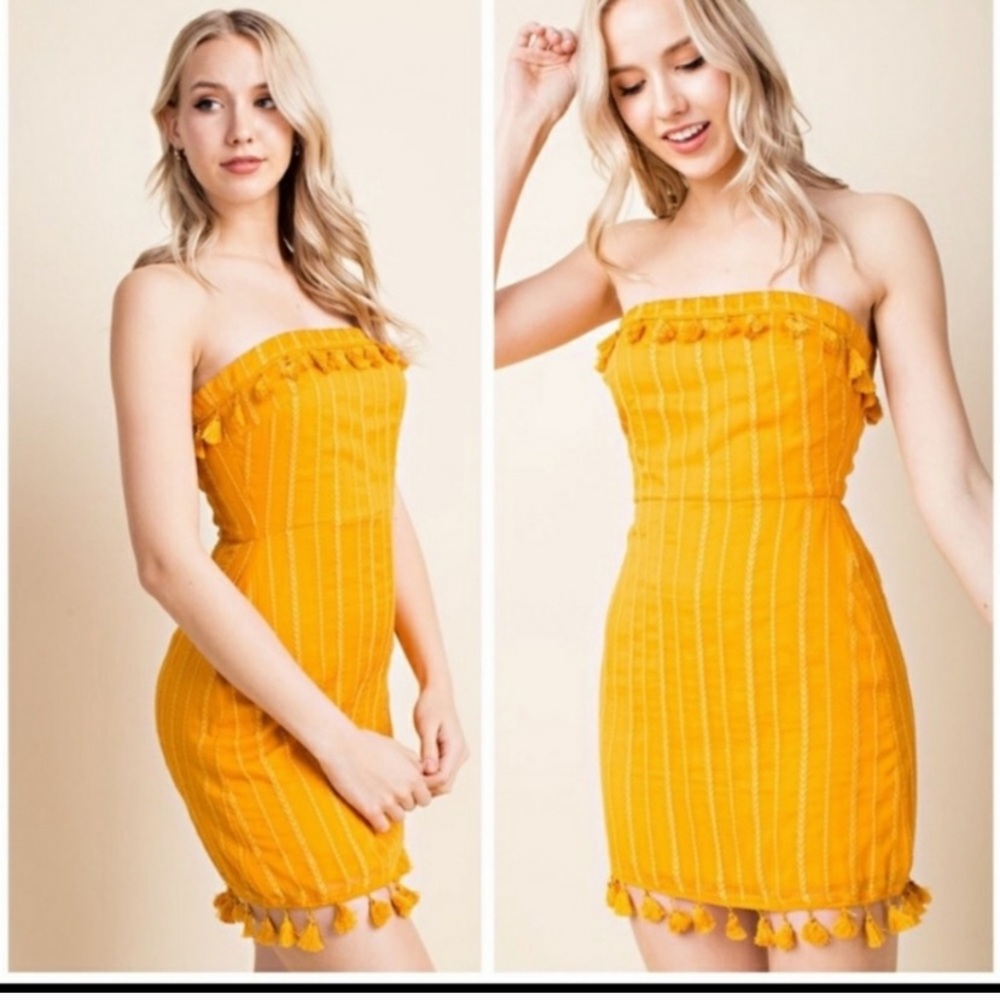 Strapless boho yellow dress with tassels